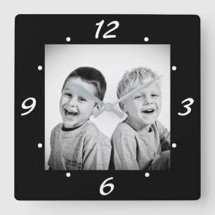 Horloge Carrée Photo de famille moderne en noir et blanc