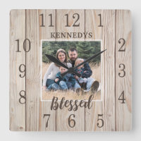 Photo personnalisée Nom de famille Rustic Wood Far