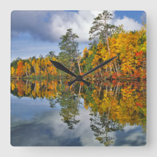 Horloge Carrée Reflets d'étang en automne, Maine