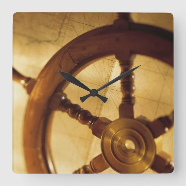Horloge Carrée Roue Et Carte Du Navire (Recto)