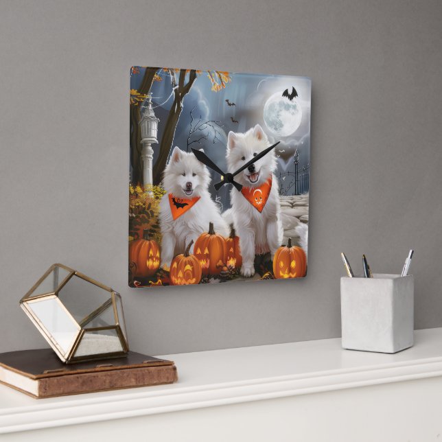 Horloge Carrée Samoyed Halloween Éffrayant (Bureau)
