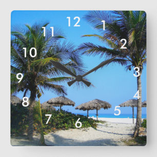 Horloge Carrée Sandy Beach With Palm Trees and An Ocean View Squa