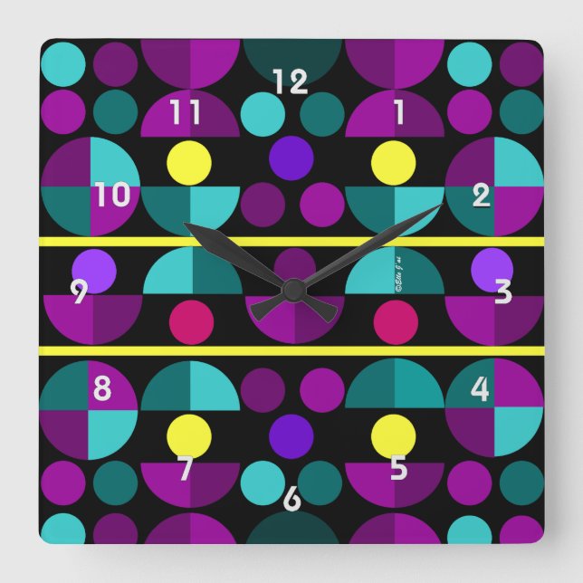 Horloge Carrée Semi-Circles Wall Clock (Recto)