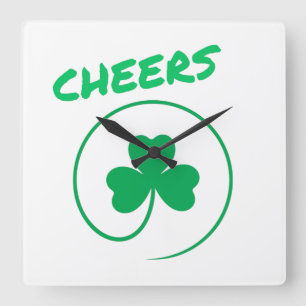Horloge Carrée Shamrock de Clover Vert et Blanc Élégant