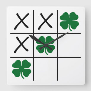 Horloge Carrée Shamrock Tic Tac Toe