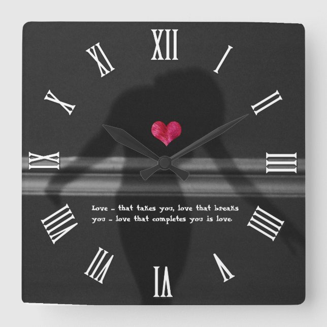 Horloge Carrée Silhouette de Femme au coeur de fleur de pivoine / (Recto)