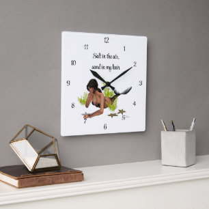 Horloge Carrée Sirène Brunette Avec Étiquette Mur De Poêle