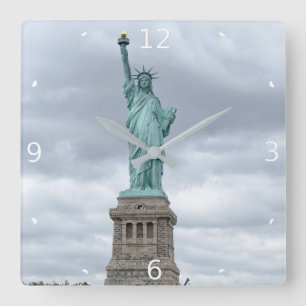 HORLOGE CARRÉE STATUT DE LIBERTÉ