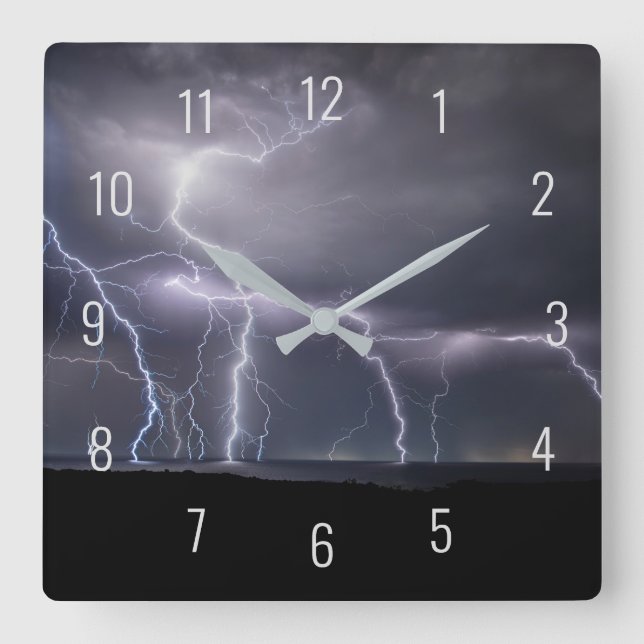Horloge Carrée Storm Black & Purple (Recto)
