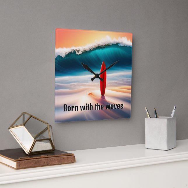Horloge Carrée Surf debout dans le sable avec vague (Bureau)