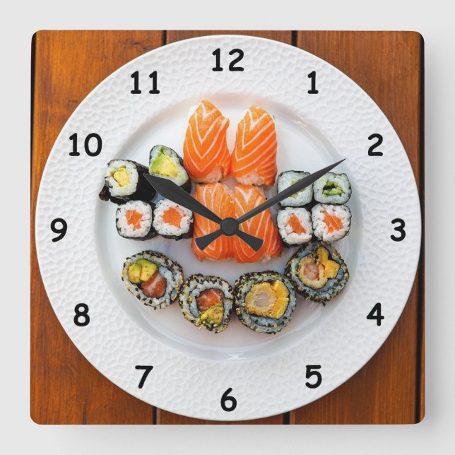 Horloge Carrée Sushi cool et Saumon sur une plaque blanche (Recto)
