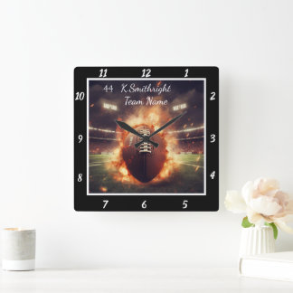 Horloge Carrée Thème de football enflammé