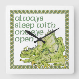 Horloge Carrée Toujours sommeil avec un oeil ouvert