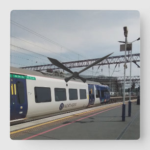 Horloge Carrée Train bleu et blanc