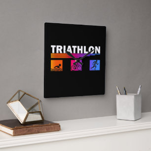Horloge Carrée Triathlon : Maîtriser la natation, vélo, courir