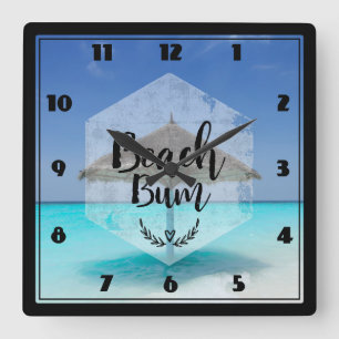 Horloge Carrée Typographie de cloche de plage - Parapluie sur la 