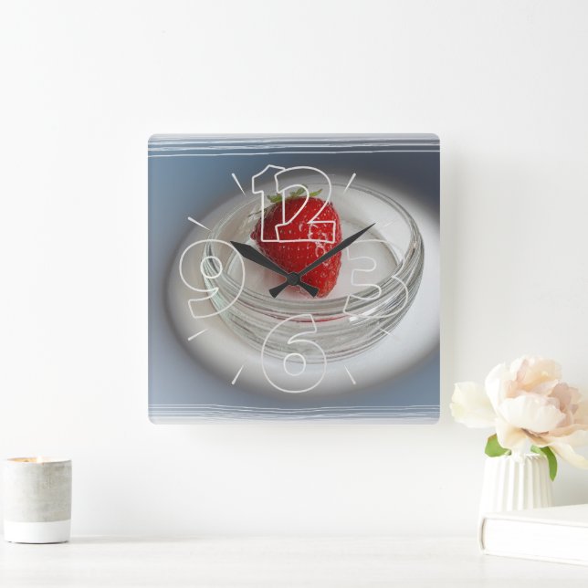 Horloge Carrée Une fraise dans une tasse (Maison)