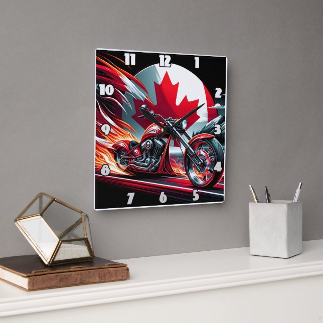 Horloge Carrée Une moto canadienne avec un contexte enflammé (Bureau)