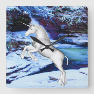 Horloge Carrée Unicorne dans la neige