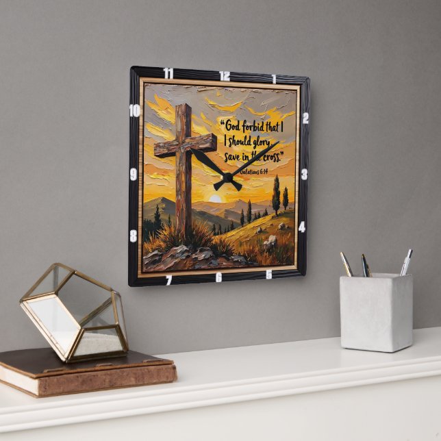 Horloge Carrée Unwavering Faith: Cross's Enduring Power (Bureau)
