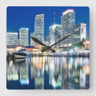 Horloge Carrée Vue d'horizon avec la réflexion dans l'eau, Miami