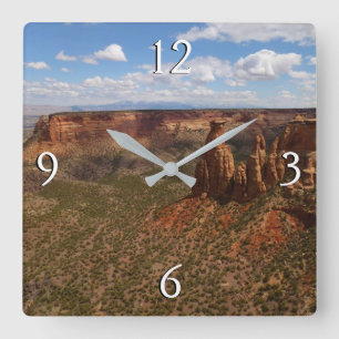 Horloge Carrée Vue du sentier Canyon Rim au Colorado Monument