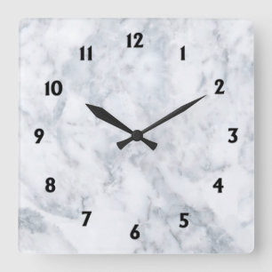 Horloge Carrée White Marble Look Black Numbers