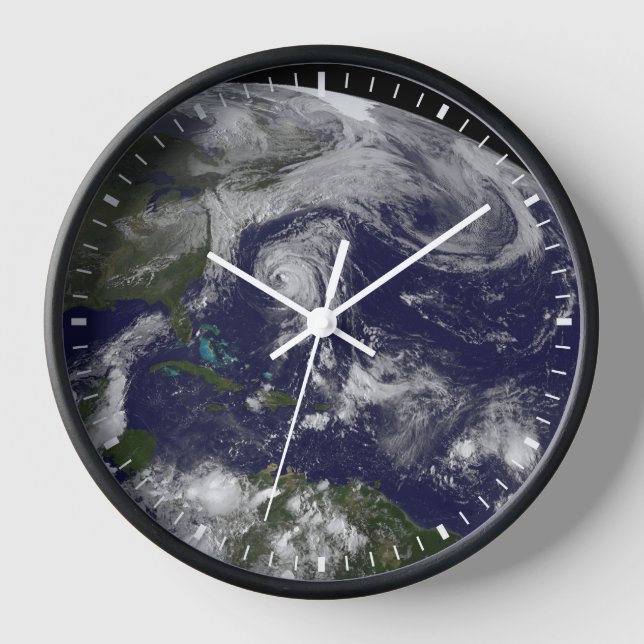 Horloge Cyclones Tropicaux Katia, Lee, Maria Et Nate. (Recto)