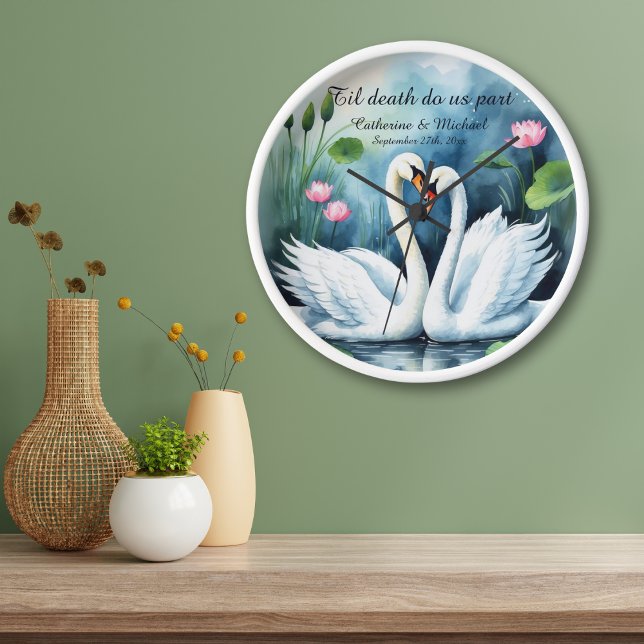 Horloge Cygnes blancs en amour Aquarelle Lotus Lake Mariag (Créateur téléchargé)