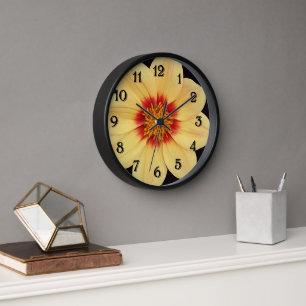 Horloge Dahlia jaune sur Floral noir