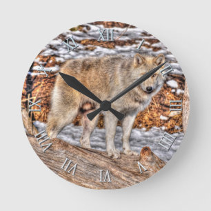 Horloge d'art faunique blanche Loup, neige et rond