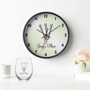 Horloge Darts Design Chiffres noirs personnels