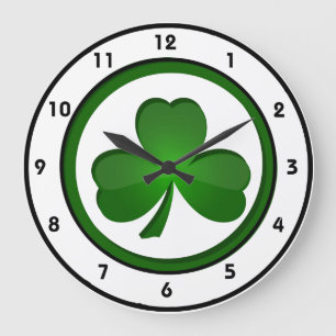 Horloge de conception shamrock