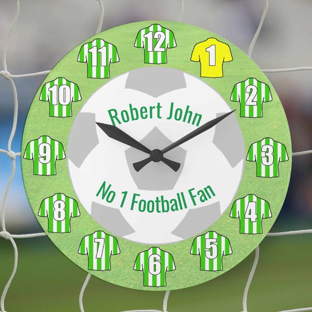Horloge De Football - Chemises Vertes (Green and white striped football shirts on a clock for number 1 fan)