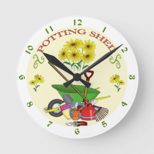 Horloge de la jardinière, Outils du jardin