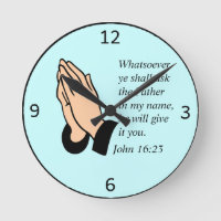 Horloge des mains de prière