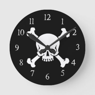 Horloge des pirates, du crâne et des os croisés