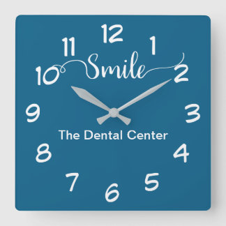 Horloge du bureau de la salle d'attente des dentis