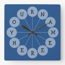 Horloge du nom du plaisir moderne personnalisé