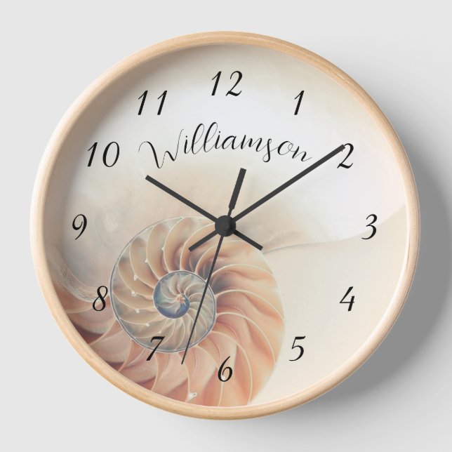 Horloge Elégant Shell Beige Nom de famille Côtier (Recto)