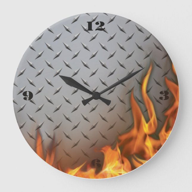 Horloge en métal diamant et mur d'incendie (Recto)