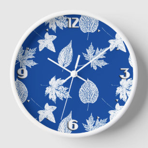 Horloge Feuilles d'automne - blanc et bleu cobalt