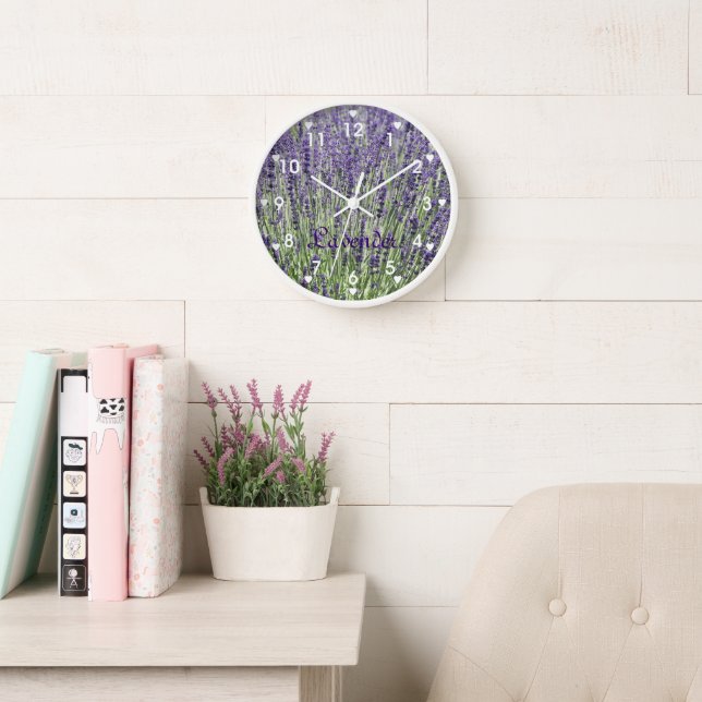 Horloge Fleurs de lavande avec Symboles cardiaques Floral (Salle de lecture)