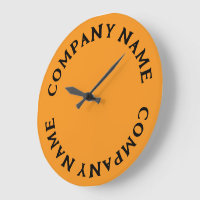 Horloge grande avec nom d'entreprise moderne et au
