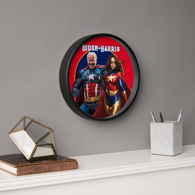 Horloge Joe Biden et Kamala Harris en super-héros (Bureau)