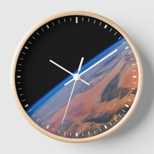 Horloge L'Afrique Du Nord Et Le Vaste Désert Libyen.