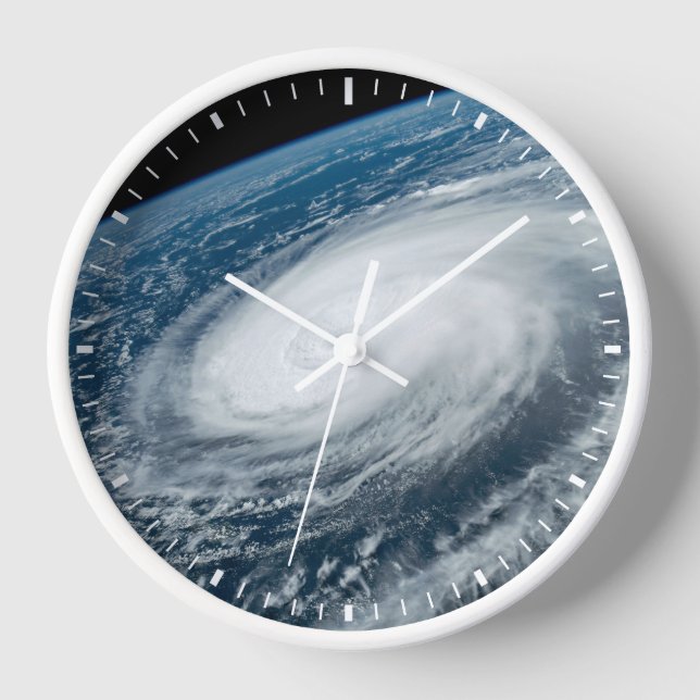 Horloge Le typhon Hinnamnor. (Recto)