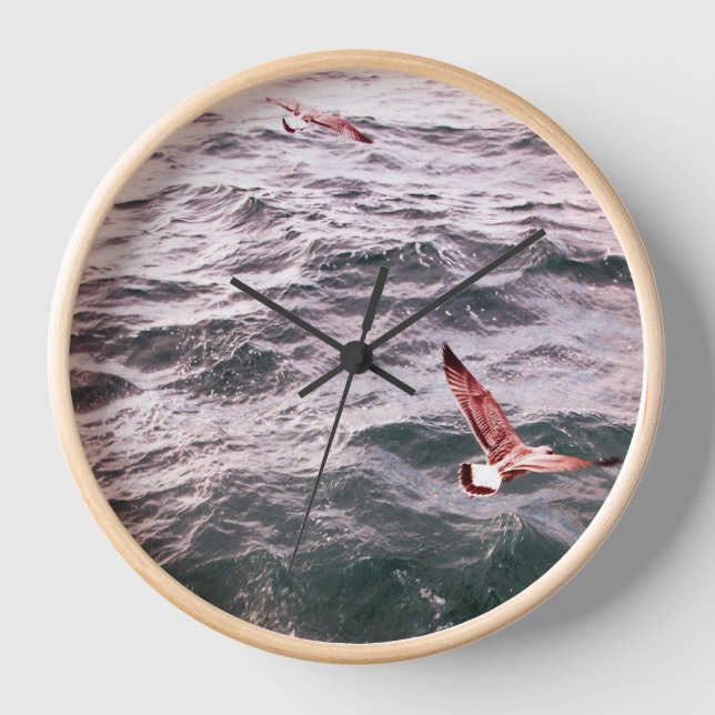 HORLOGE LES SEAGULLES QUI VOLENT AU-DESSUS DES VAGUES DE M (Recto)