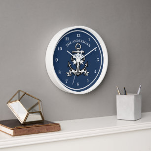 Horloge Maison de plage nautique bleue Ancre nom de famill