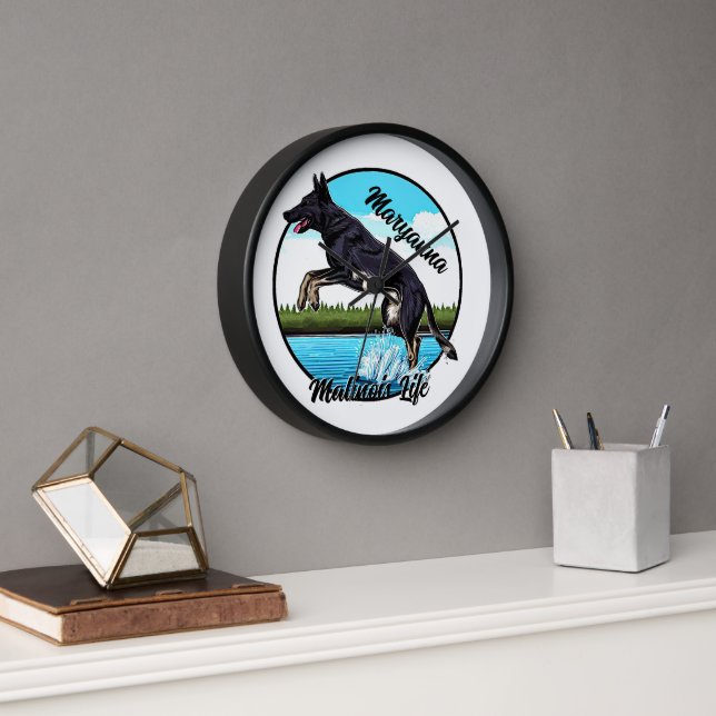 Horloge Malinois noir dans l'eau (Bureau)